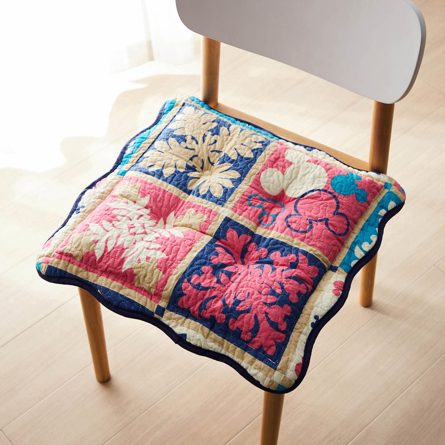 【激安】AULANI Disneyシェリーメイ　クッション＆ハンガー＆ショルダー 激安】AULANI Disneyシェリーメイ クッション＆ハンガー＆ショルダー